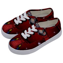 Funny, Cute Parrot With Butterflies Kids  Classic Low Top Sneakers by FantasyWorld7