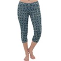 Pattern1 Capri Yoga Leggings View1