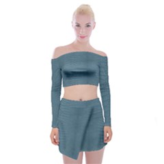Turquoise Alligator Skin Off Shoulder Top With Mini Skirt Set by LoolyElzayat
