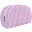 Hexagonal Pattern Unidirectional Make Up Case (Large) View1