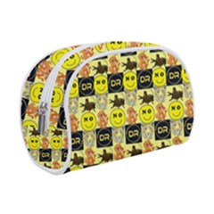 Smily Make Up Case (small) by Sparkle