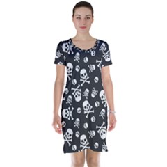 Skull-crossbones-seamless-pattern-holiday-halloween-wallpaper-wrapping-packing-backdrop Short Sleeve Nightdress by Ravend