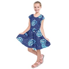 Cat Spacesuit Space Suit Astronaut Pattern Kids  Short Sleeve Dress by Wav3s