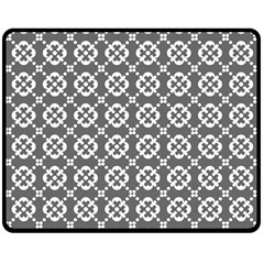 Pattern 289 Fleece Blanket (medium) by GardenOfOphir