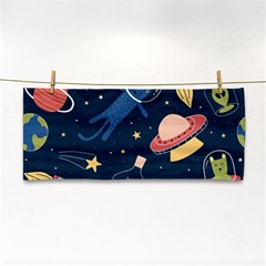 Seamless-pattern-with-funny-aliens-cat-galaxy Hand Towel by Wav3s